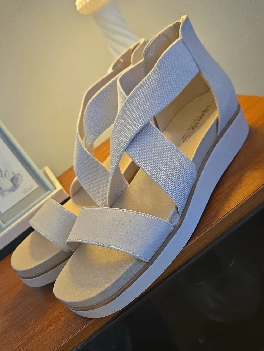 Nwot Life Stride Women's Cream Wedge Sandals Size 9 1/2